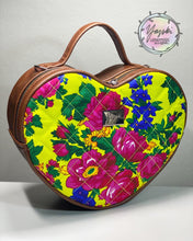 Load image into Gallery viewer, Oh Shí Heart Purse