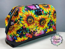 Load image into Gallery viewer, Large Retreat Bag