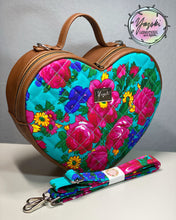 Load image into Gallery viewer, Oh Shí Heart Purse