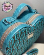 Load image into Gallery viewer, Oh Shí Heart Purse