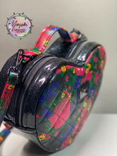 Load image into Gallery viewer, Oh Shí Heart Purse