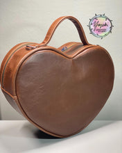 Load image into Gallery viewer, Oh Shí Heart Purse