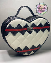 Load image into Gallery viewer, Oh Shí Heart Purse