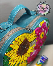 Load image into Gallery viewer, Oh Shí Heart Purse