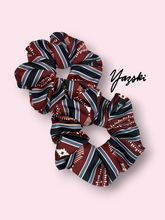 Load image into Gallery viewer, Scrunchie MAROON Sash
