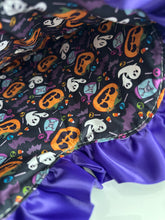 Load image into Gallery viewer, Lavender Spooky Ruffle Heart Tote
