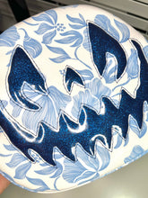 Load image into Gallery viewer, Wispy Floral Spooky Pumpkin Purse
