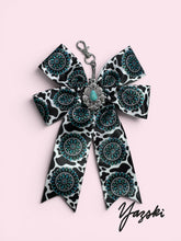Load image into Gallery viewer, Bow Purse Charm
