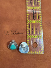 Load image into Gallery viewer, Turqoise Stud Earrings Manassa
